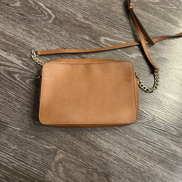 Perfect condition! Michael Kors Crossbody Purse - Picture 2 of 3